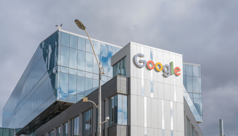 Google ประกาศสถานะเป็น กุฏิวัตถุเดียว: การตอบสนองและผลที่เกิดขึ้นในวงการ Google ประกาศสถานะเป็น กุฏิวัตถุเดียว: การตอบสนองและผลที่เกิดขึ้นในวงการ