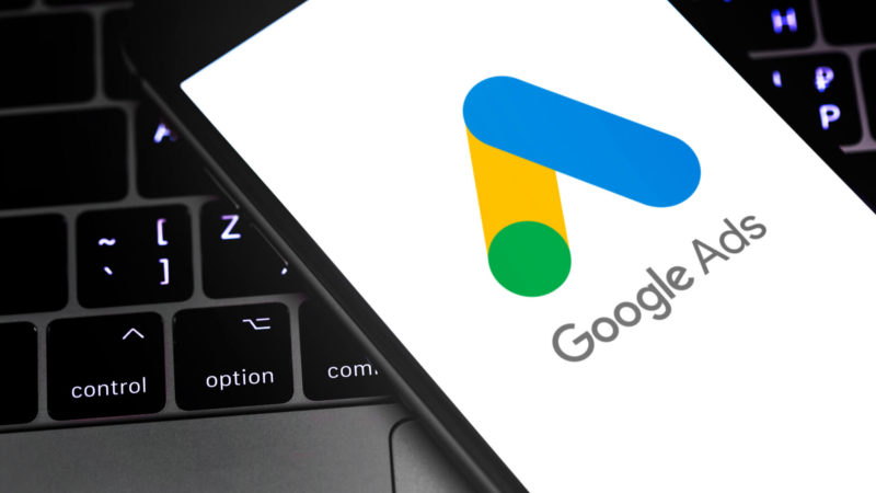 “การตั้ง Google Ads เพื่อแสดงโฆษณาในตำแหน่งโฆษณาด้านบนและด้านล่าง”